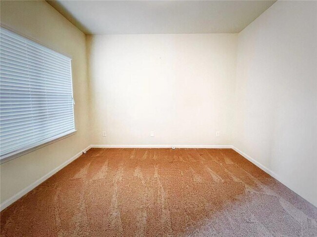 Photo - 954 Spanish Moss Tr