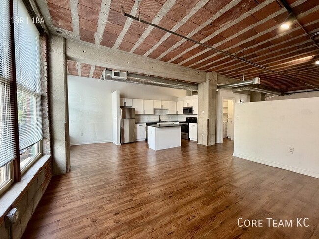 Photo - 204 Walnut St Unit 200