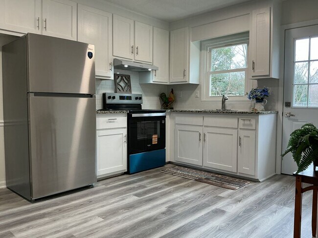 Photo - 4910 Pine Hall Rd