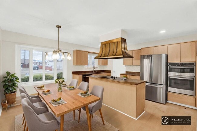 Photo - 3BD | 3BTH - NEWLY RENOVATED - ON SYLVAN LAKE