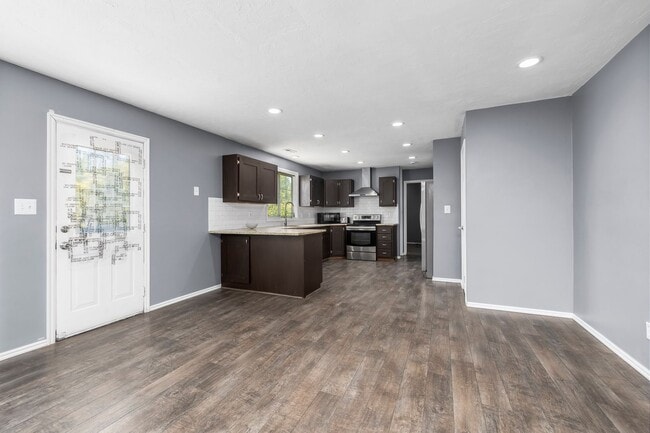 Photo - 4 Bedroom Family Home in Beautiful American Fork!