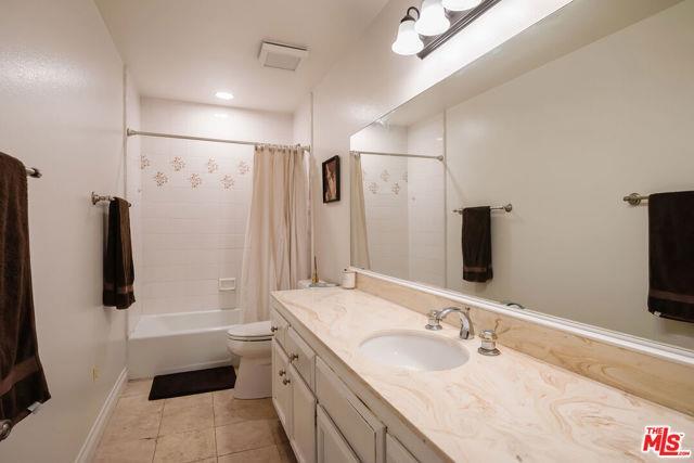 Photo - 2609 Rockefeller Ln Unit 2