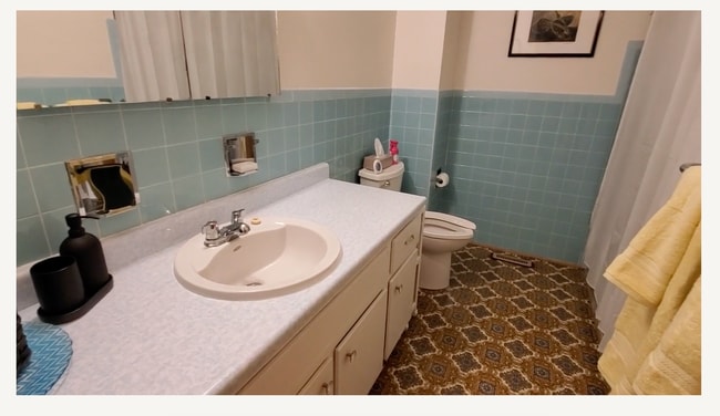 Photo - 6949 Darcel Av