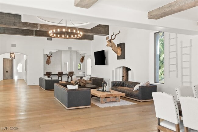 Building Photo - 7330 N Rainbow Blvd