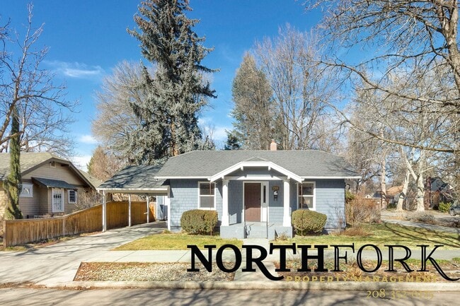 Building Photo - North End Home Available 3/1