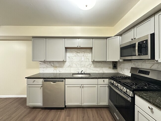 Photo - 622 Lincoln Ave Unit 30G