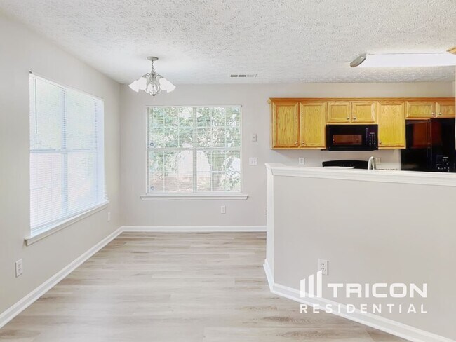 Photo - 605 Highpoint Wy