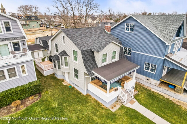 Building Photo - 705 N Lk Dr Rental
