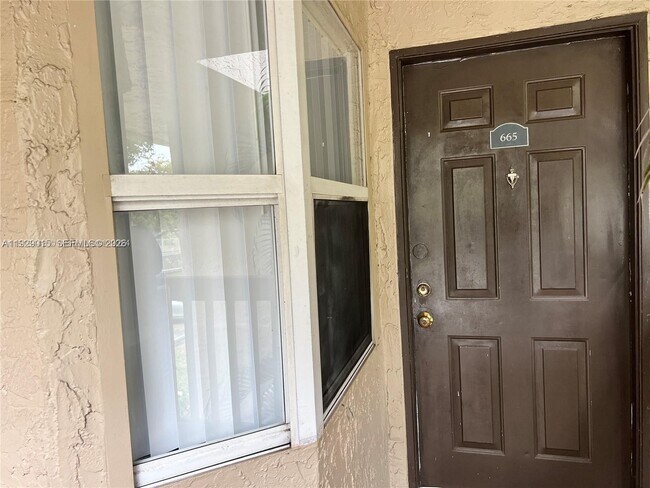 Photo - 665 SW 113th Way Unit 665