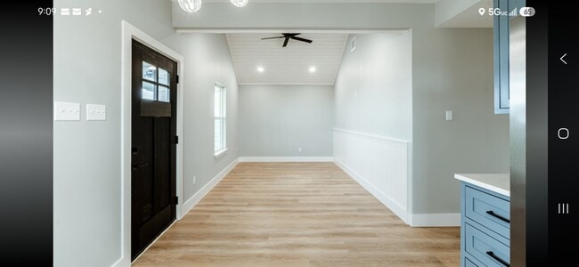 Photo - 324 W Live Oak Ln