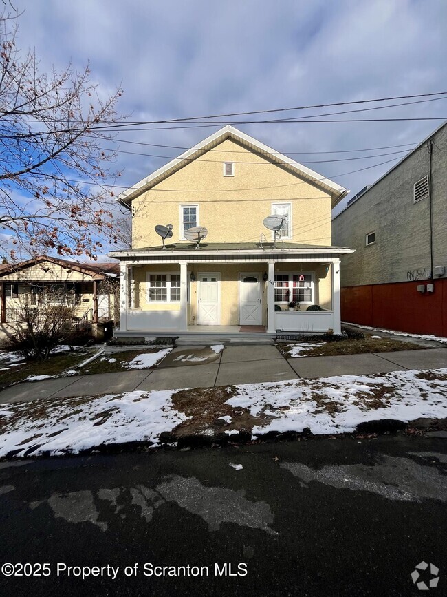 Building Photo - 443 Genet St Rental