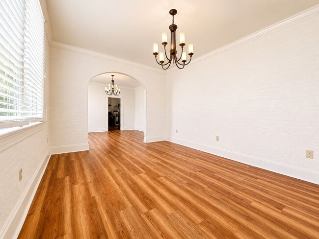 Photo - 3535 Louisiana Ave Pkwy