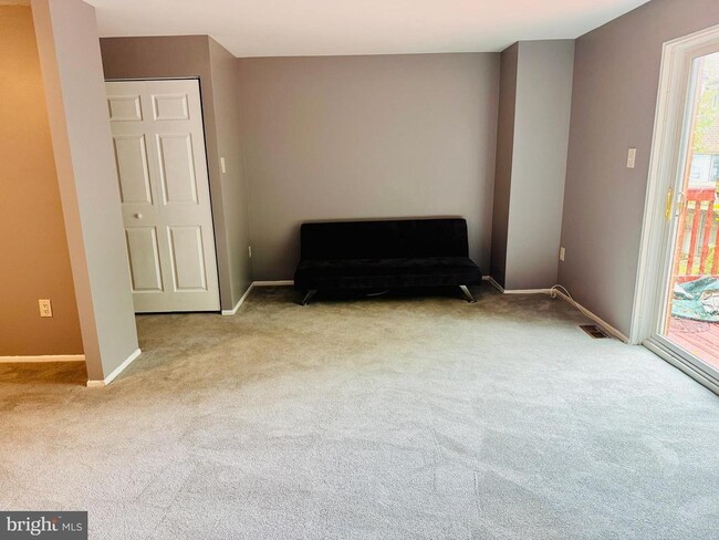 Photo - 9021 Early April Way