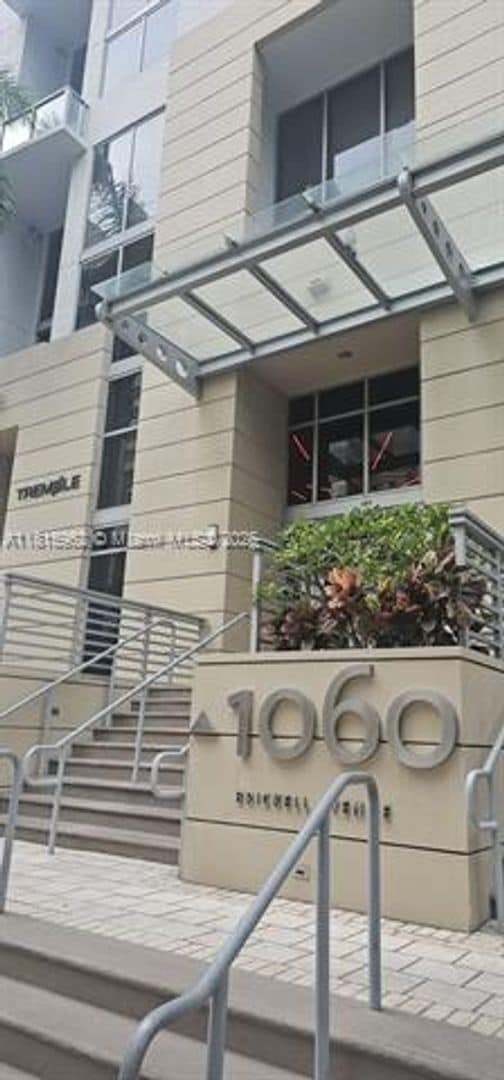Building Photo - 1060 Brickell Ave Unit 1060 Brickell Ave 3417
