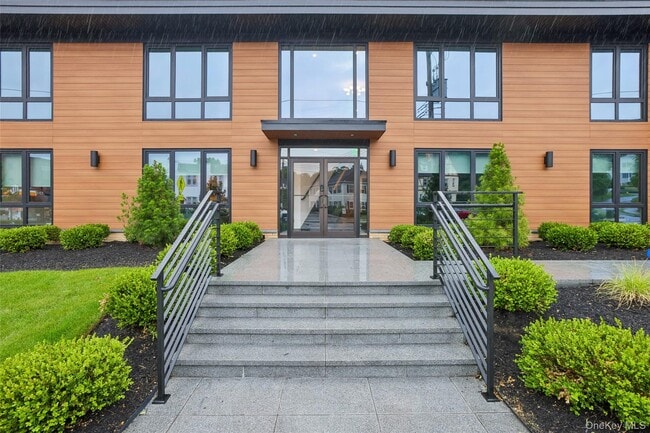 Building Photo - 325 Manville Rd Unit 201