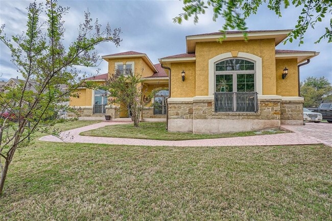15207 Nightingale Ln