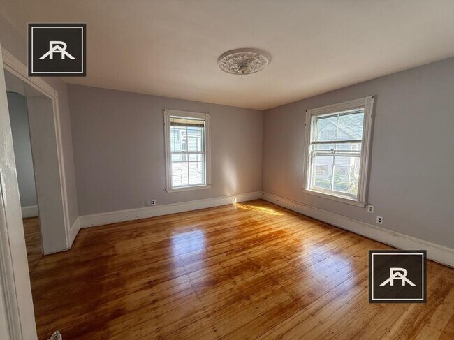 Photo - 4 bedroom in Cambridge MA 02140