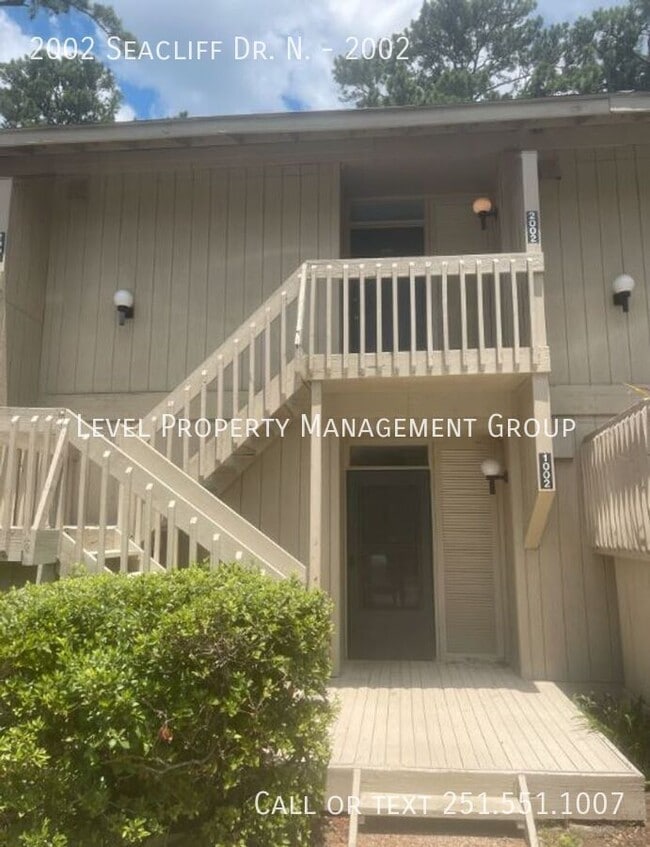 Building Photo - 2002 Sea Cliff Dr N Rental
