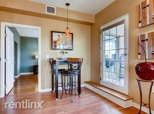 Photo - 300 W 11th Ave Unidad 16E