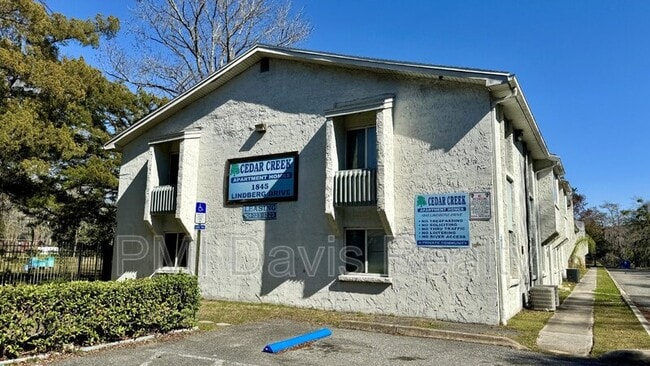 Building Photo - 1845 Lindberg Dr Unit Apt 09