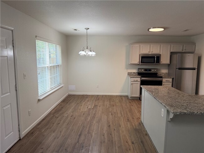 2301 Skyler Dr