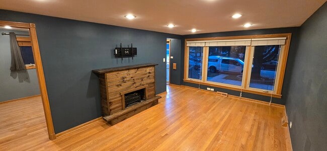 Photo - 5155 S Mobile Ave