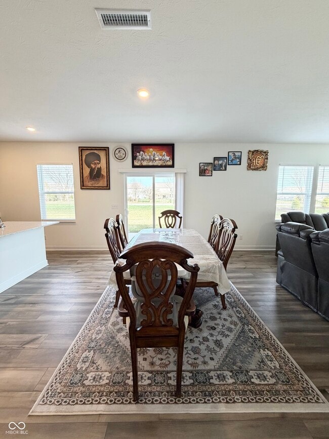 Photo - 1208 Taggart Wy