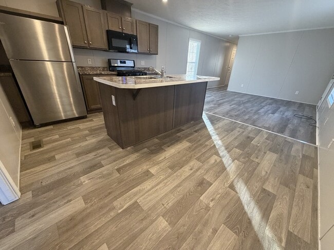 Photo - 38124 Ducharme Dr