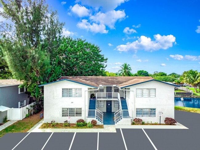 Photo - 374 Sunshine Dr
