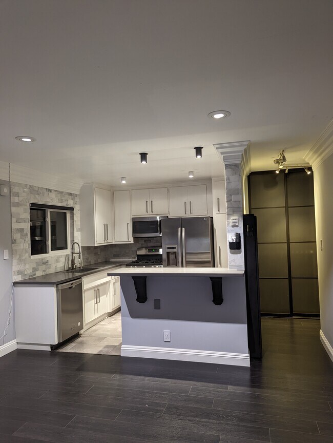 Photo - 1609 Butler Ave Unit 1