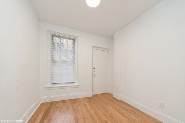 Photo - 60 Clearway St Unit 1