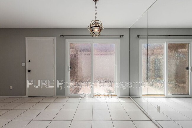 Building Photo - 13421 North 8th St Rental