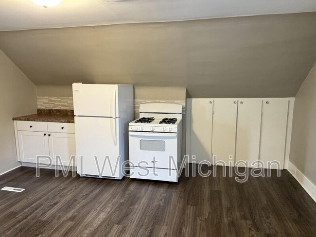 Photo - 927 10th St NW Unidad 2