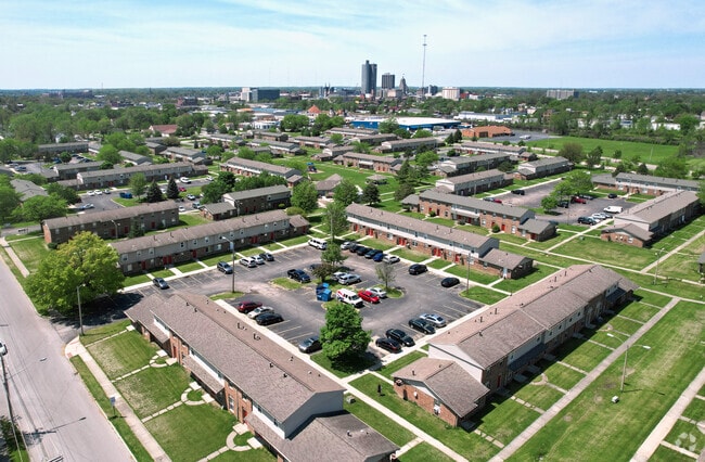 River Pointe Townhomes