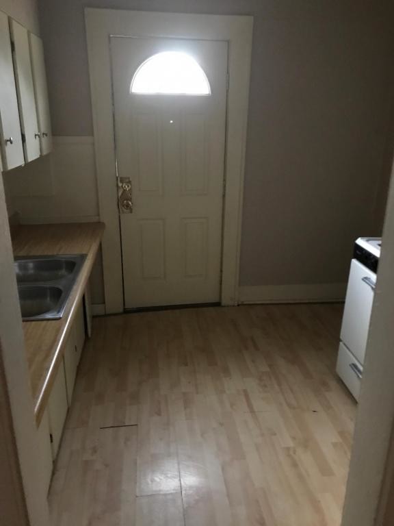 Photo - 2103 Jones St House