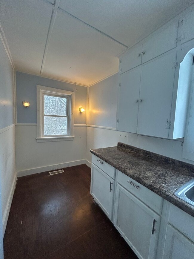 Photo - 111 S Wood St Unidad A