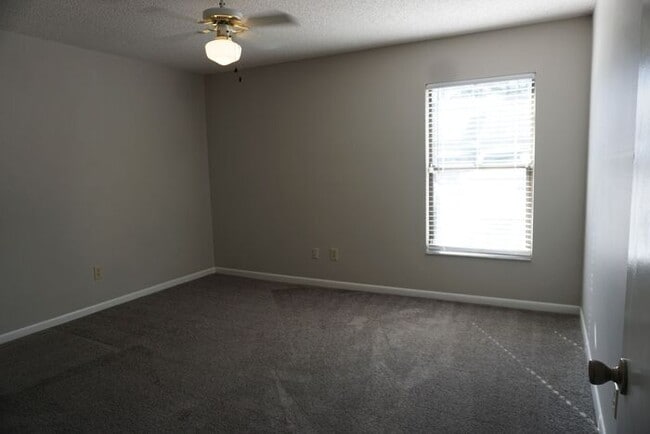 Photo - 2 Bedroom Townhome near NAS