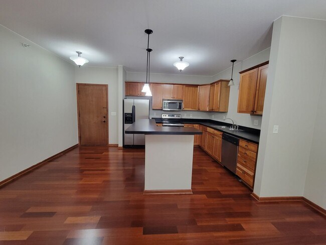 Photo - Spacious 2 Br/2Ba Condo w/1500 sq ft in Heart of St Louis Park! 2 Heated parking spots included! Unit 116
