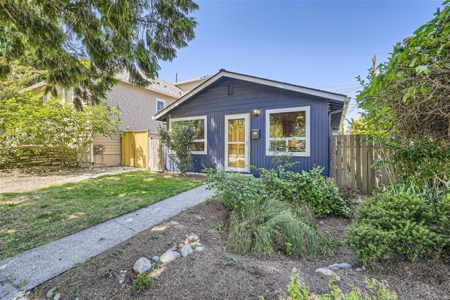 Building Photo - Charming one-level cottage in Madison Valley! Rental