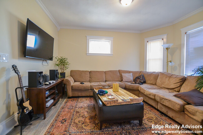 Photo - 9 Mapleton St Apartments Unit 2