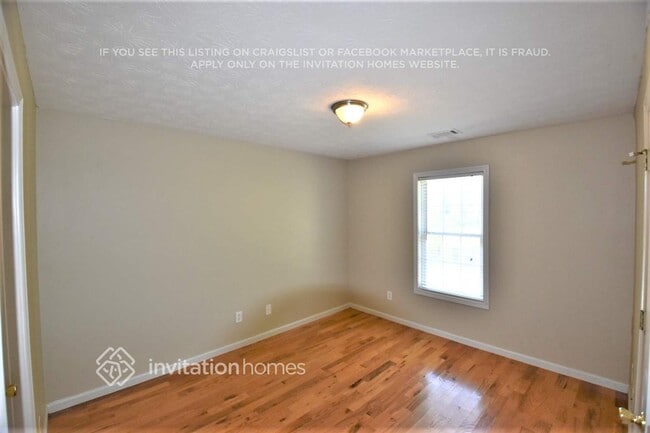 Photo - 2905 Meadow Gate Way