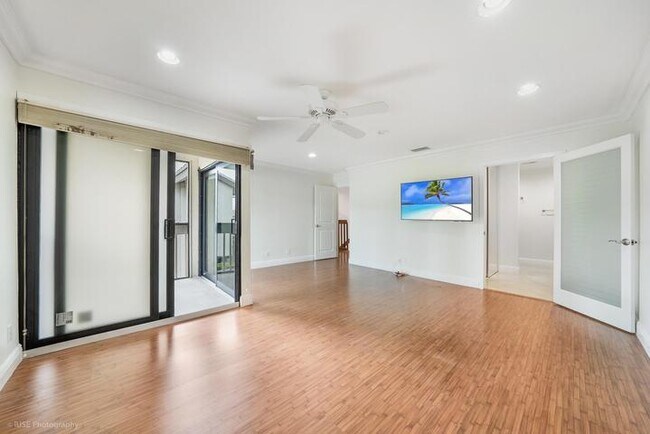 Photo - 320 Deer Creek Wildwood Ln E