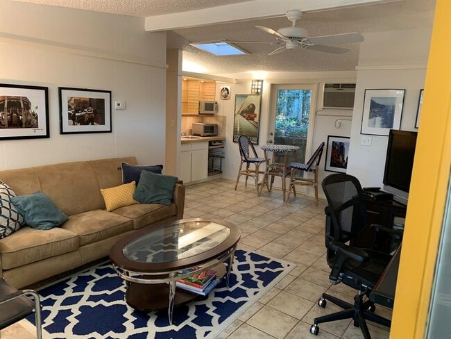 Building Photo - 1714 Summit View Pl Unit 3 Rental