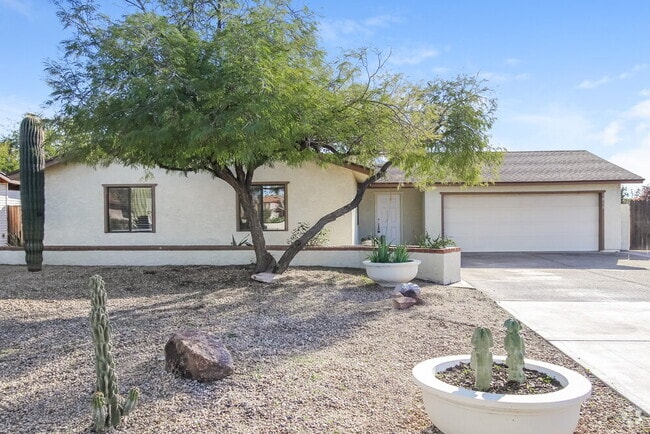 Building Photo - 1815 W Wikieup Ln Rental