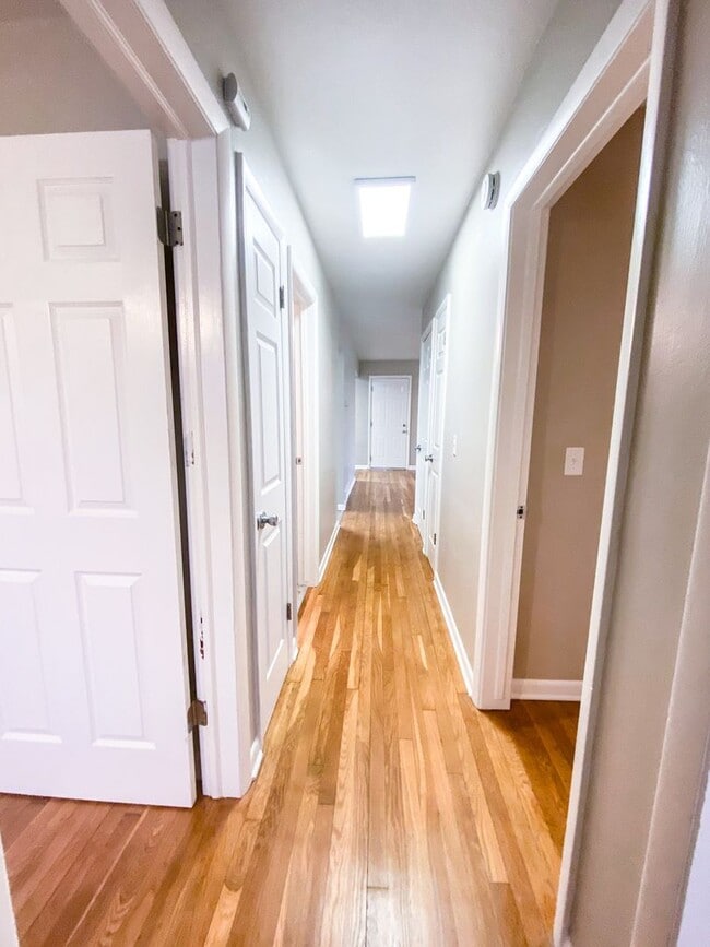 Photo - 1007 W Badger Rd