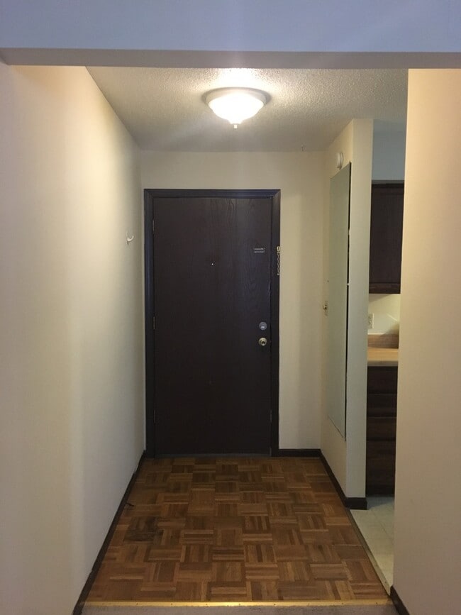 Photo - 2 Bedroom Condo Next to East Broadway Shopping