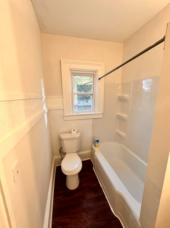 Photo - 1016 Haskell Ave Unit #1