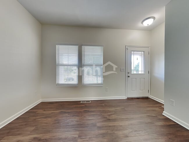 Photo - 20 Belwood Ct