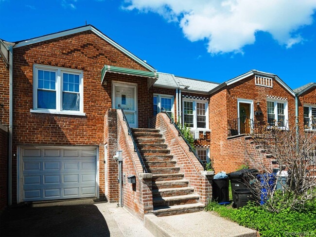 Building Photo - 253-37-253-85 85th Rd Unit 2