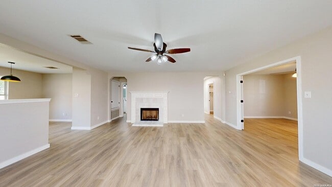 Photo - 145 S Willow Way